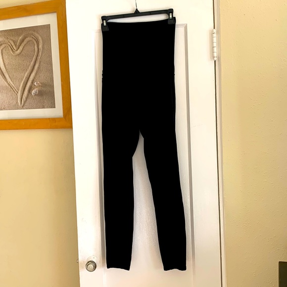 A Pea in the Pod Black Pants - Picture 1 of 3